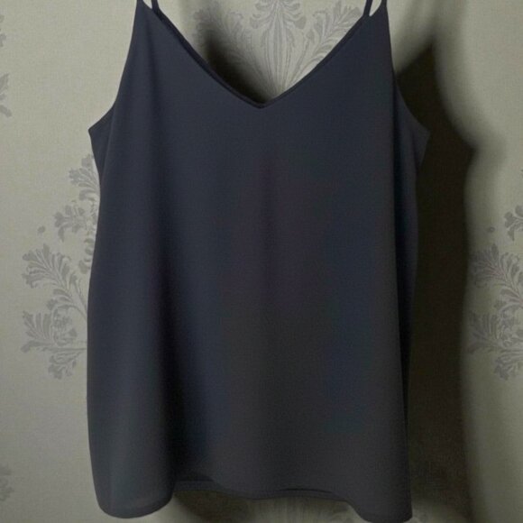 Black Button-Down Cami Top S – Adjustable Straps, Lightweight - Picture 3 of 10